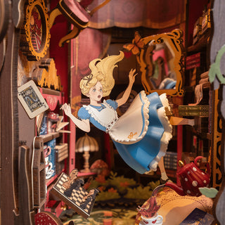 Alice i Eventyrland Book Nook 300 brikker 3D-puslespil
